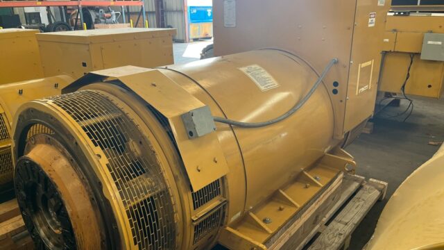 CAT-SR4B-2000kW-Generator-End-2